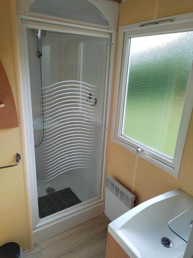 Mobil-Home Coin De Paradis En Cote D'Opale Sur Terrain Prive Et Sa Caravane Hermelinghen Esterno foto